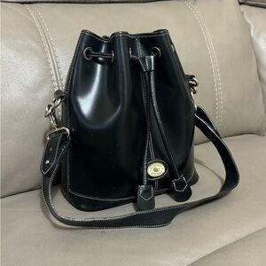 D&B vintage barrel bucket bag black